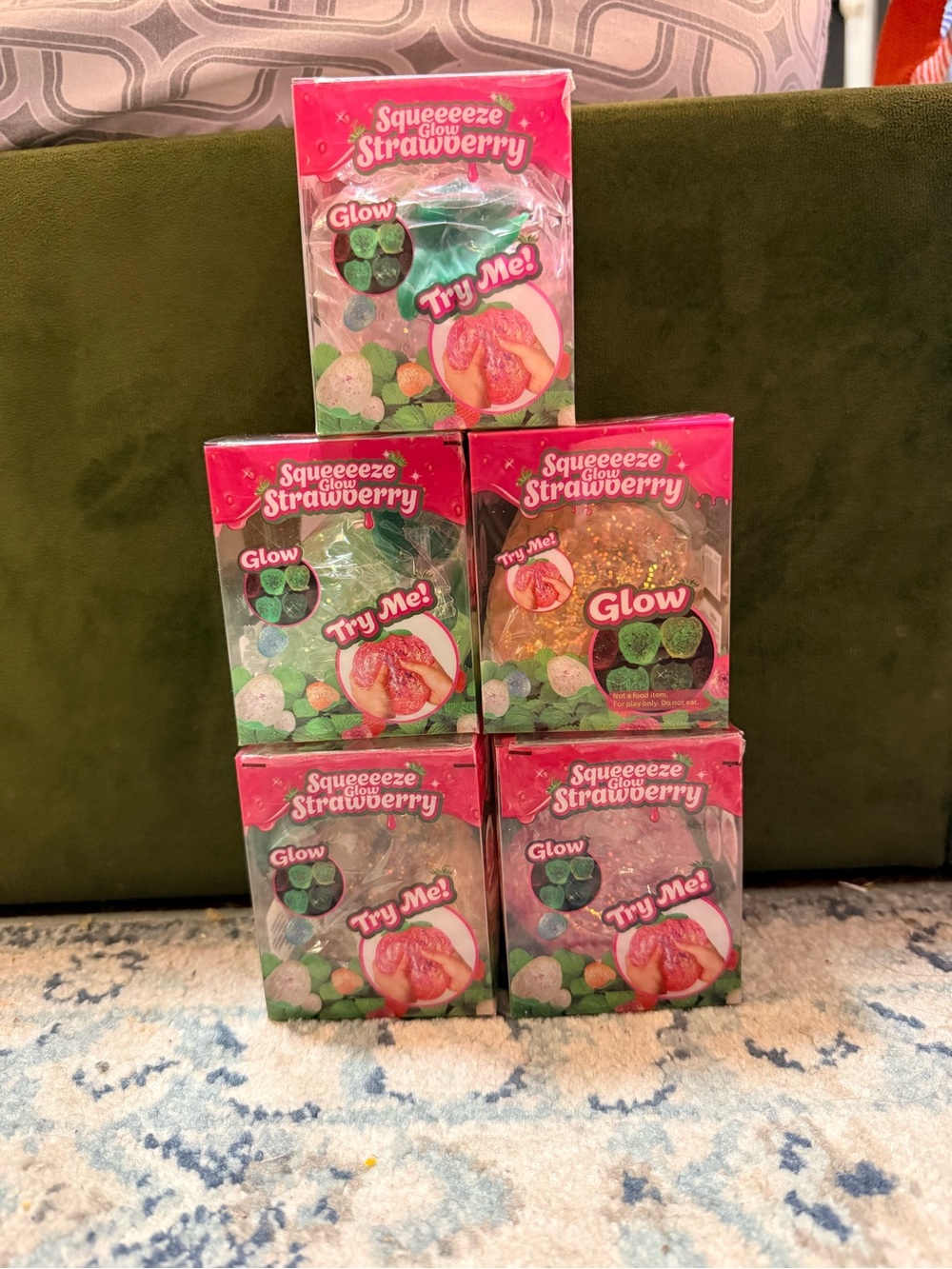 Glow Squishy Toy - Pink/Green squishy sugar